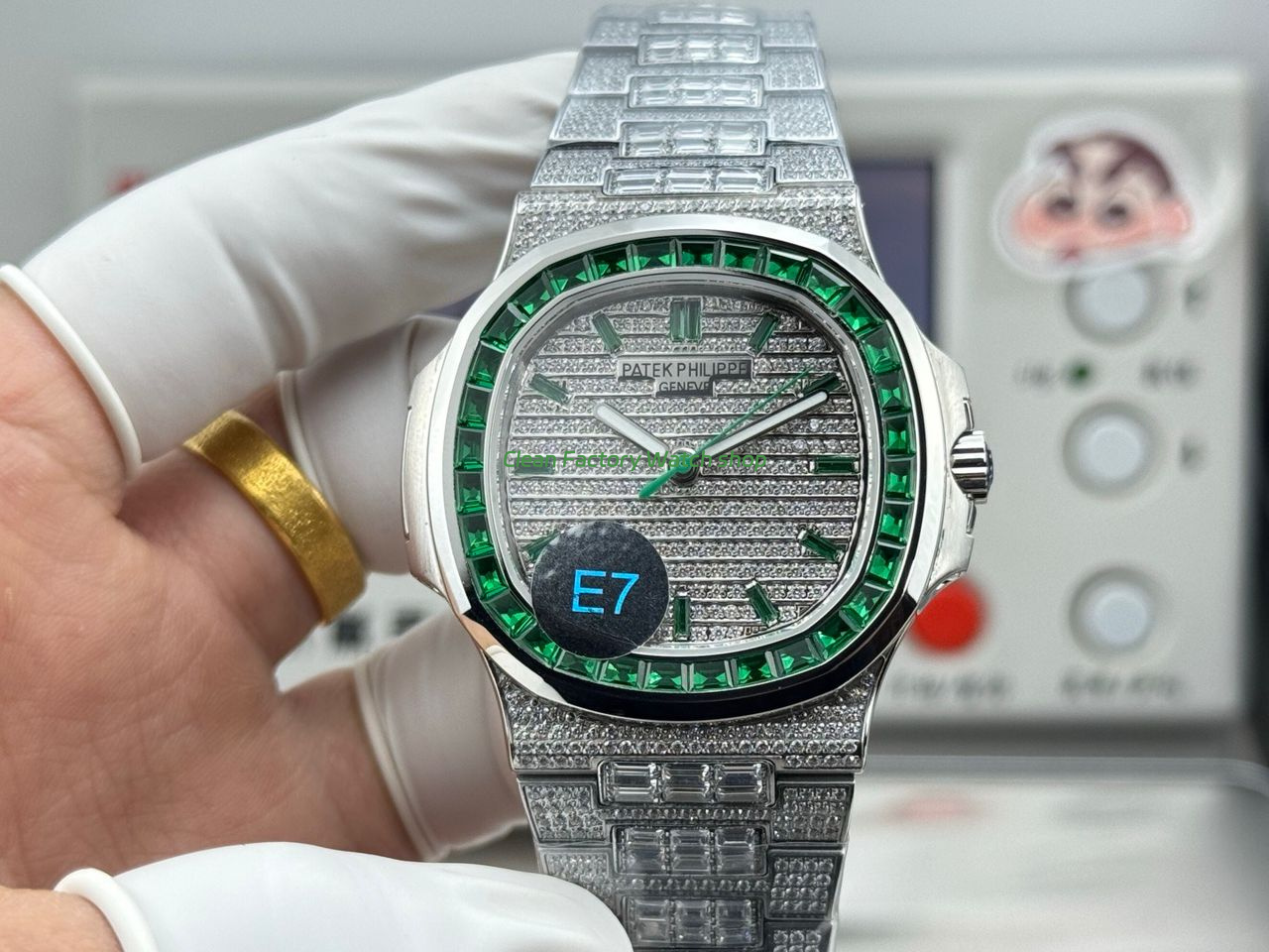 E7 Factory Patek Philippe Emerald Nautilus 5711113P-001 40mm Full Diamond Bezel Platinum Gray Dial