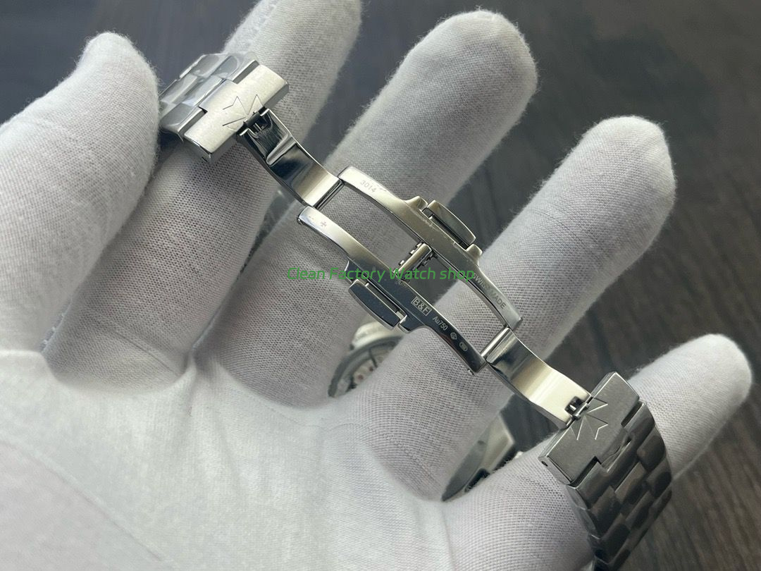 MKF Factory Vacheron Constantin Overseas Dual Time 7900V-110A-B334 Blue Dial (3) MKF Factory Vacheron Constantin Overseas Dual Time 7900V-110A-B334 Blue Dial (3)