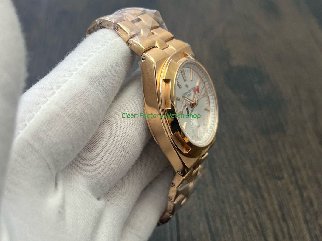 MKF Factory Vacheron Constantin Overseas Dual Time 7900V000R-B336 Rose Gold Silver Dial (2) MKF Factory Vacheron Constantin Overseas Dual Time 7900V000R-B336 Rose Gold Silver Dial (2)