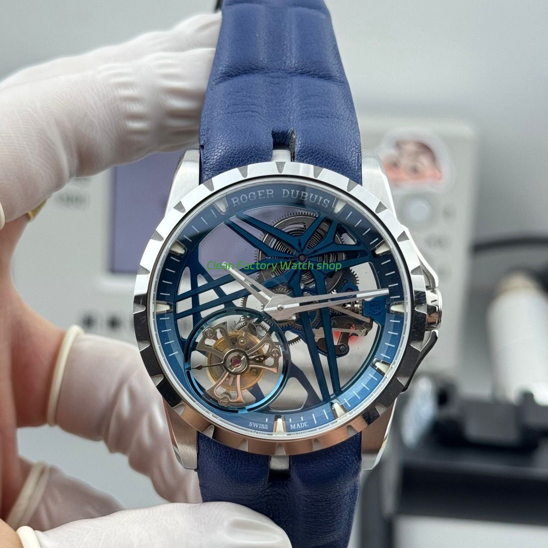 NEWFAC4 6 Clean Factory Watch
