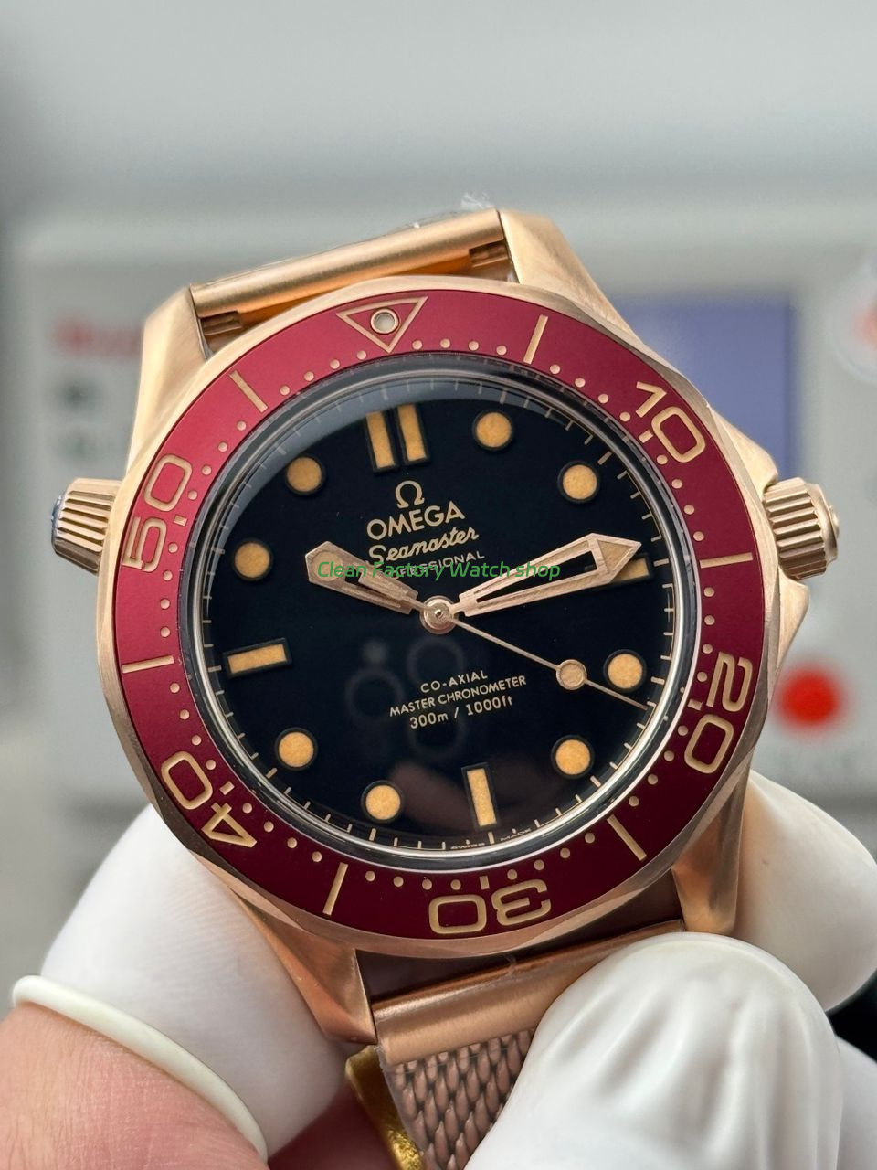 OVS Factory Omega Seamaster Diver 300M 210.90.42.20.01.003 42mm Black Dial 3 OVS Factory Omega Seamaster Diver 300M 210.90.42.20.01.003 42mm Black Dial 4 Clean Factory Watch