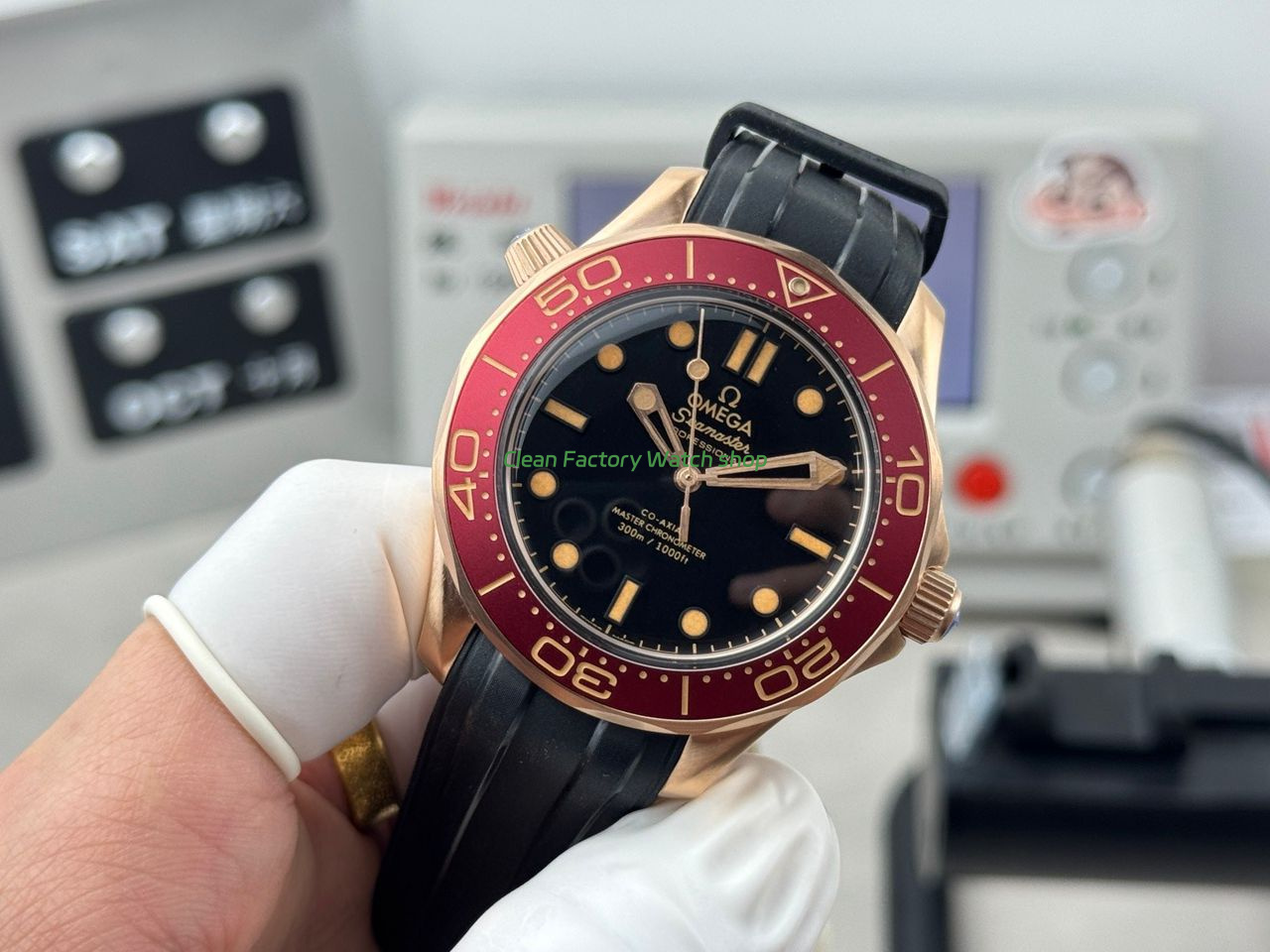 OVS Factory Omega Seamaster Diver 300M 210.90.42.20.01.003 42mm Rubber Strap Black Dial (6) OVS Factory Omega Seamaster Diver 300M 210.90.42.20.01.003 42mm Rubber Strap Black Dial (6)