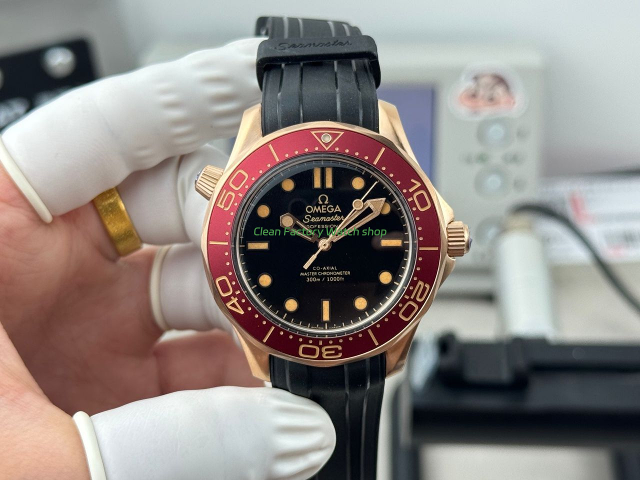 OVS Factory Omega Seamaster Diver 300M 210.90.42.20.01.003 42mm Rubber Strap Black Dial 1 OVS Factory Omega Seamaster Diver 300M 210.90.42.20.01.003 42mm Rubber Strap Black Dial