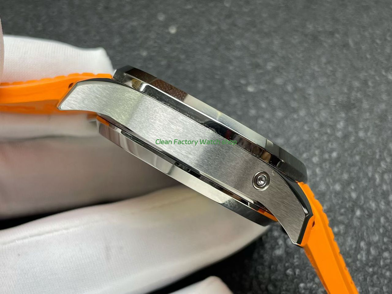 P1 Factory Patek Philippe Aquanaut 5968A-001 42mm Steel Orange Rubber Strap Black Dial (3) P1 Factory Patek Philippe Aquanaut 5968A-001 42mm Steel Orange Rubber Strap Black Dial (3)