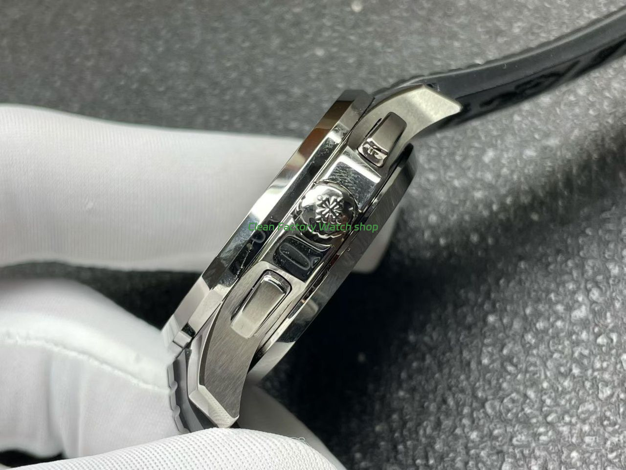 P1 Factory Patek Philippe Aquanaut 5968A-001 42mm Steel Rubber Strap Black Dial (1) P1 Factory Patek Philippe Aquanaut 5968A-001 42mm Steel Rubber Strap Black Dial (1)