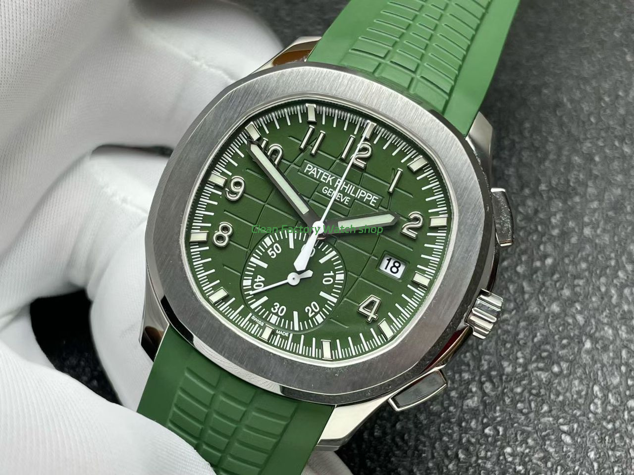 P1 Factory Patek Philippe Aquanaut 5968G-010 42mm White Gold Green Rubber Strap Green Dial (2) P1 Factory Patek Philippe Aquanaut 5968G-010 42mm White Gold Green Rubber Strap Green Dial (2)