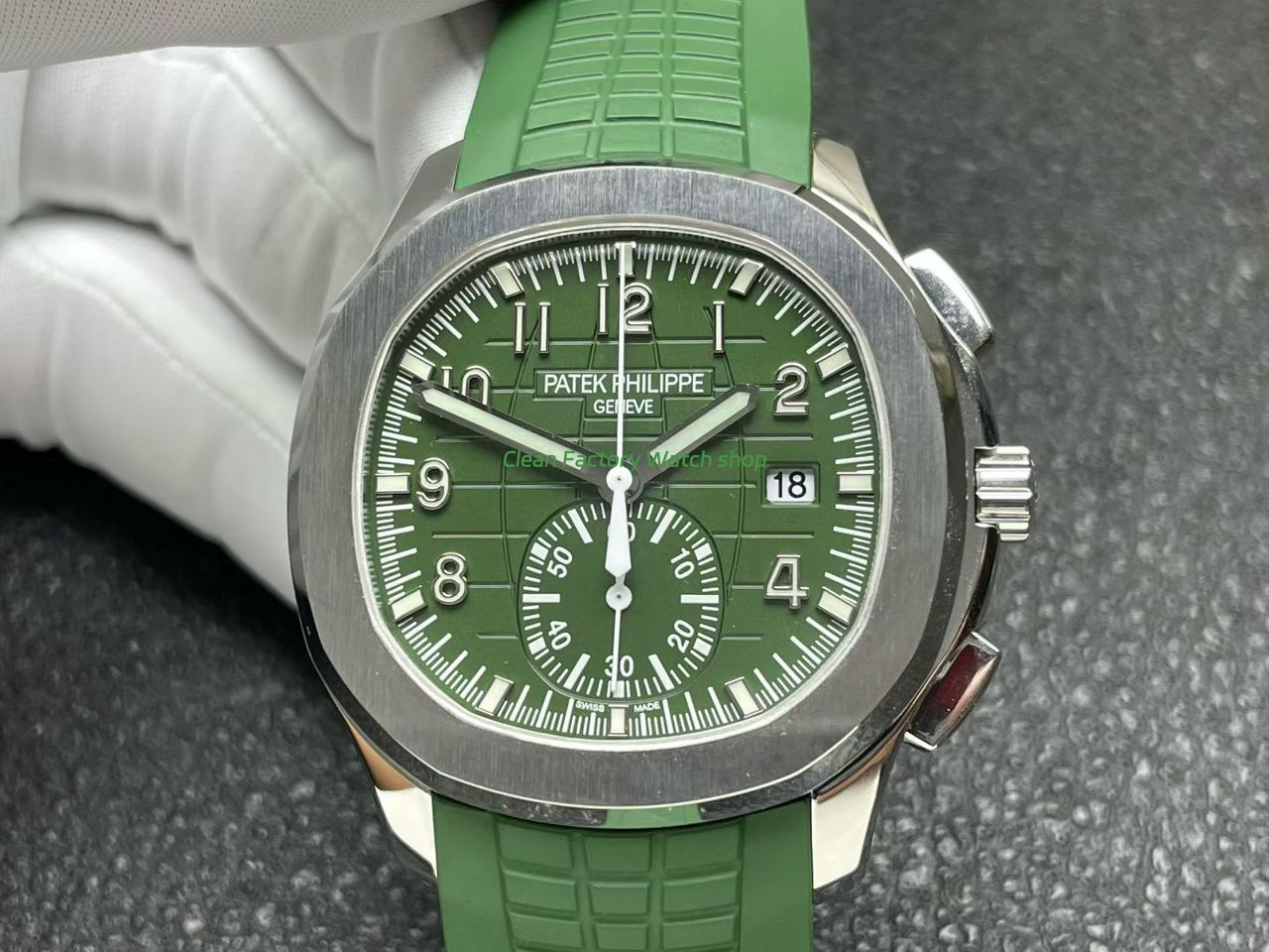 P1 Factory Patek Philippe Aquanaut 5968G-010 42mm White Gold Green Rubber Strap Green Dial (3) P1 Factory Patek Philippe Aquanaut 5968G-010 42mm White Gold Green Rubber Strap Green Dial (3)