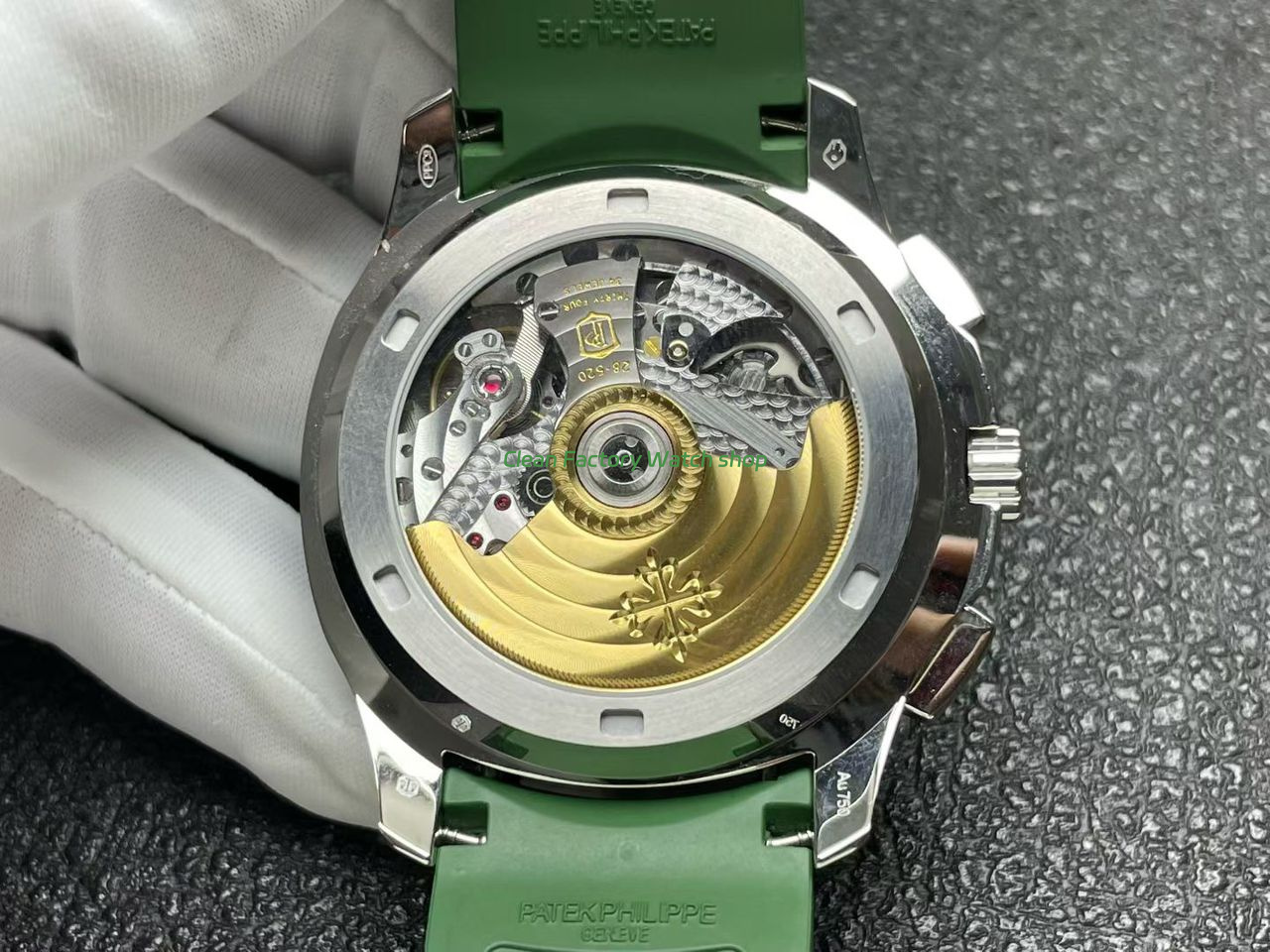 P1 Factory Patek Philippe Aquanaut 5968G-010 42mm White Gold Green Rubber Strap Green Dial (7) P1 Factory Patek Philippe Aquanaut 5968G-010 42mm White Gold Green Rubber Strap Green Dial (7)