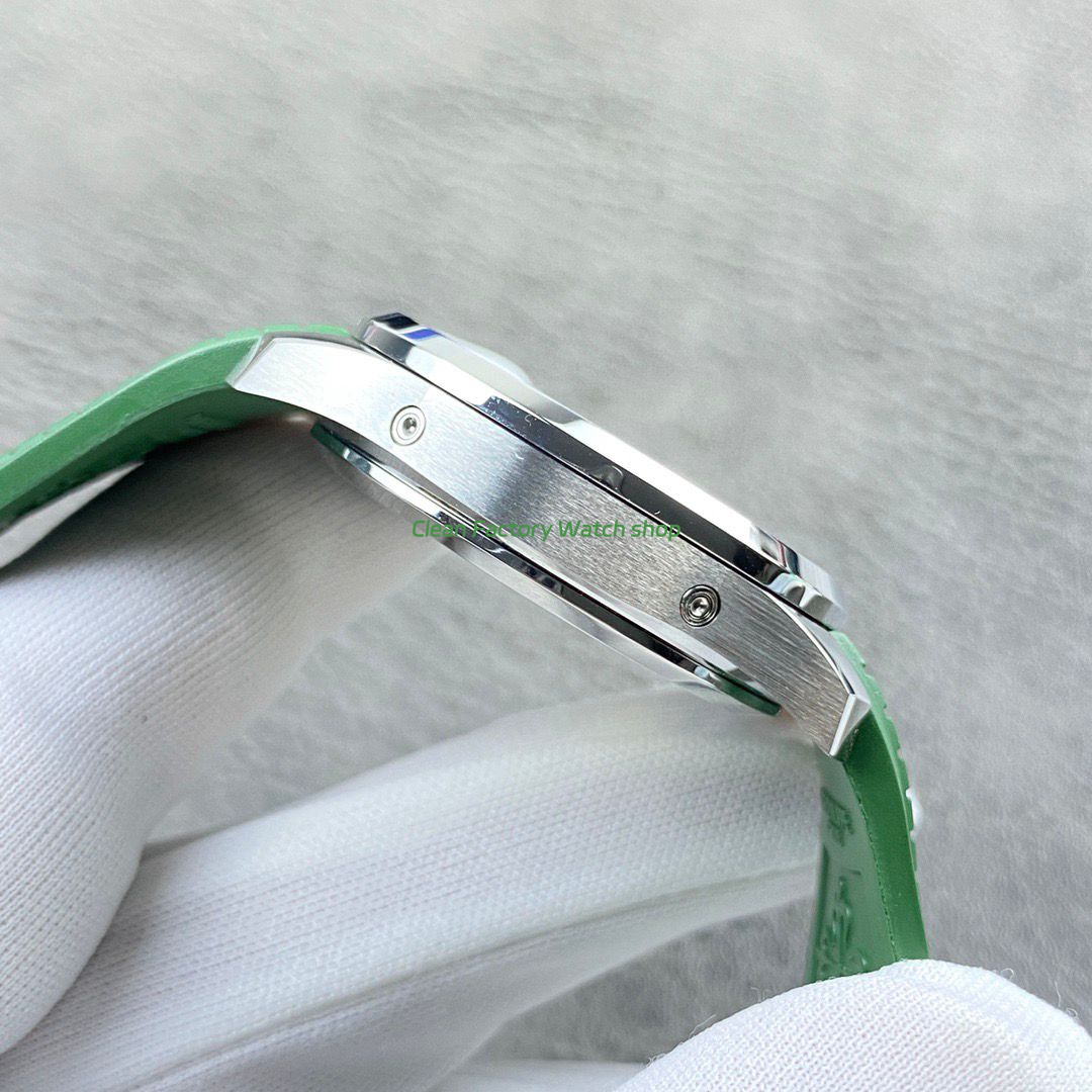 PP+ Factory Patek Philippe Aquanaut 5261 Green Rubber Strap Green Dial (4) PP+ Factory Patek Philippe Aquanaut 5261 Green Rubber Strap Green Dial (4)