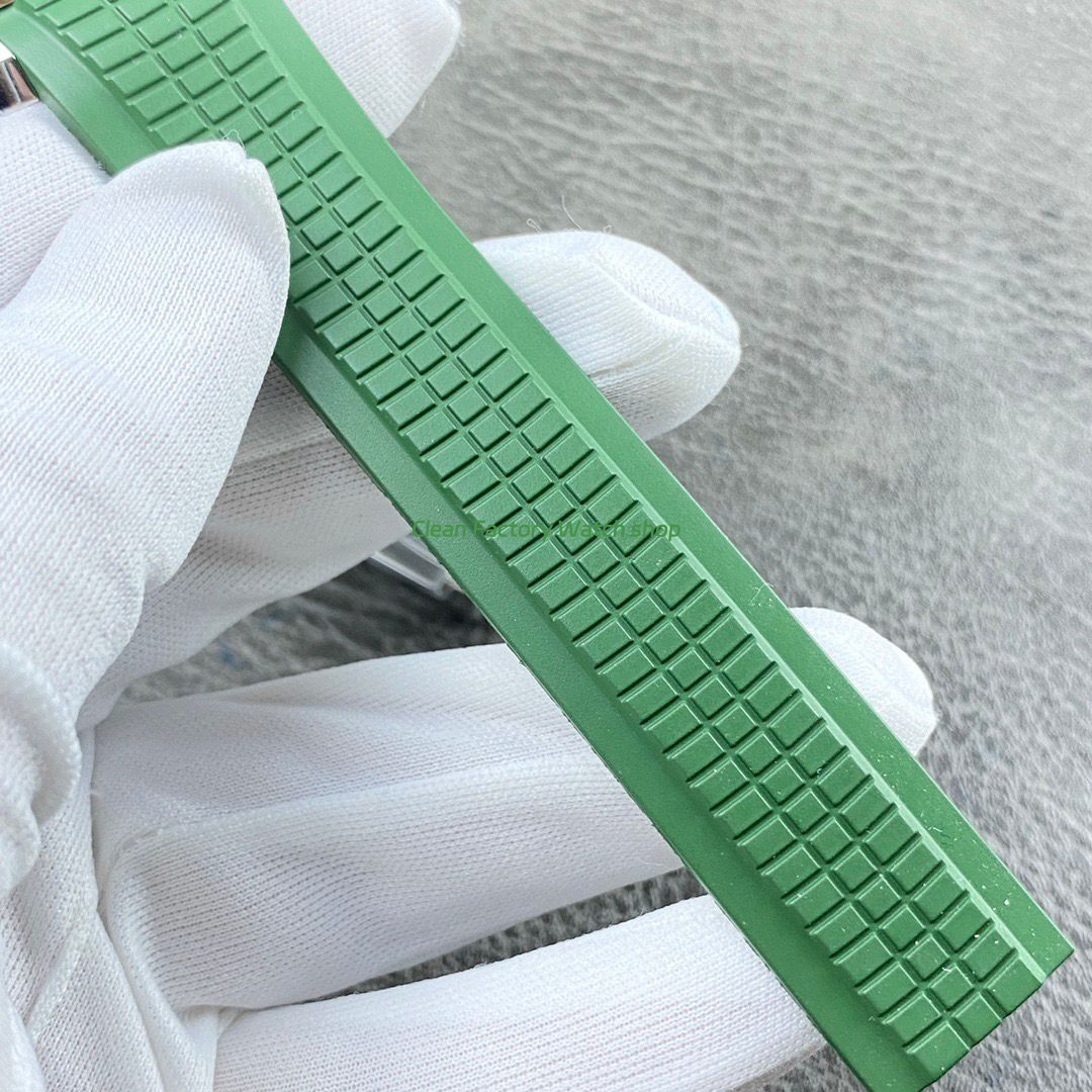 PP+ Factory Patek Philippe Aquanaut 5261 Green Rubber Strap Green Dial (6) PP+ Factory Patek Philippe Aquanaut 5261 Green Rubber Strap Green Dial (6)