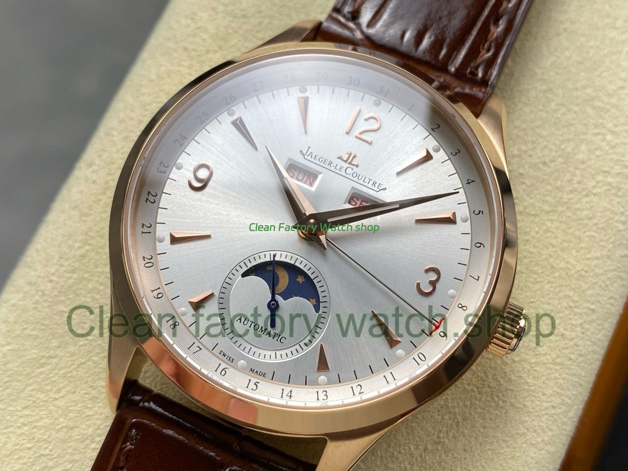 TW Factory Jaeger-LeCoultre Master Calendar Q1552520 39mm Rose Gold Silver Dial (1) TW Factory Jaeger-LeCoultre Master Calendar Q1552520 39mm Rose Gold Silver Dial (1)