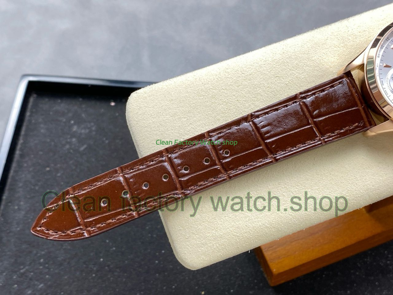 TW Factory Jaeger-LeCoultre Master Calendar Q1552520 39mm Rose Gold Silver Dial (16) TW Factory Jaeger-LeCoultre Master Calendar Q1552520 39mm Rose Gold Silver Dial (16)