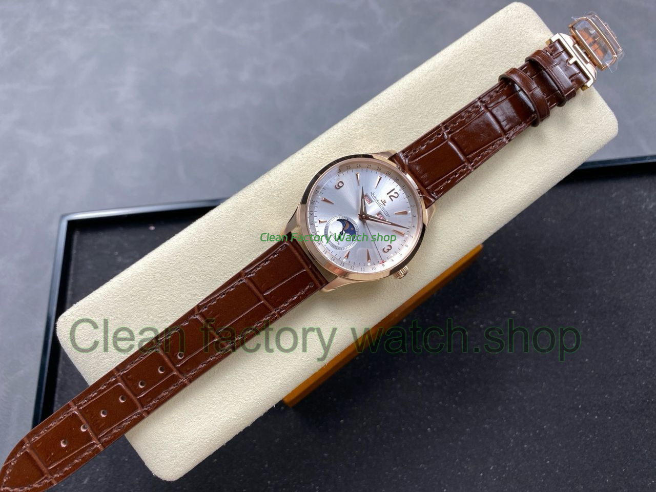 TW Factory Jaeger-LeCoultre Master Calendar Q1552520 39mm Rose Gold Silver Dial (19) TW Factory Jaeger-LeCoultre Master Calendar Q1552520 39mm Rose Gold Silver Dial (19)