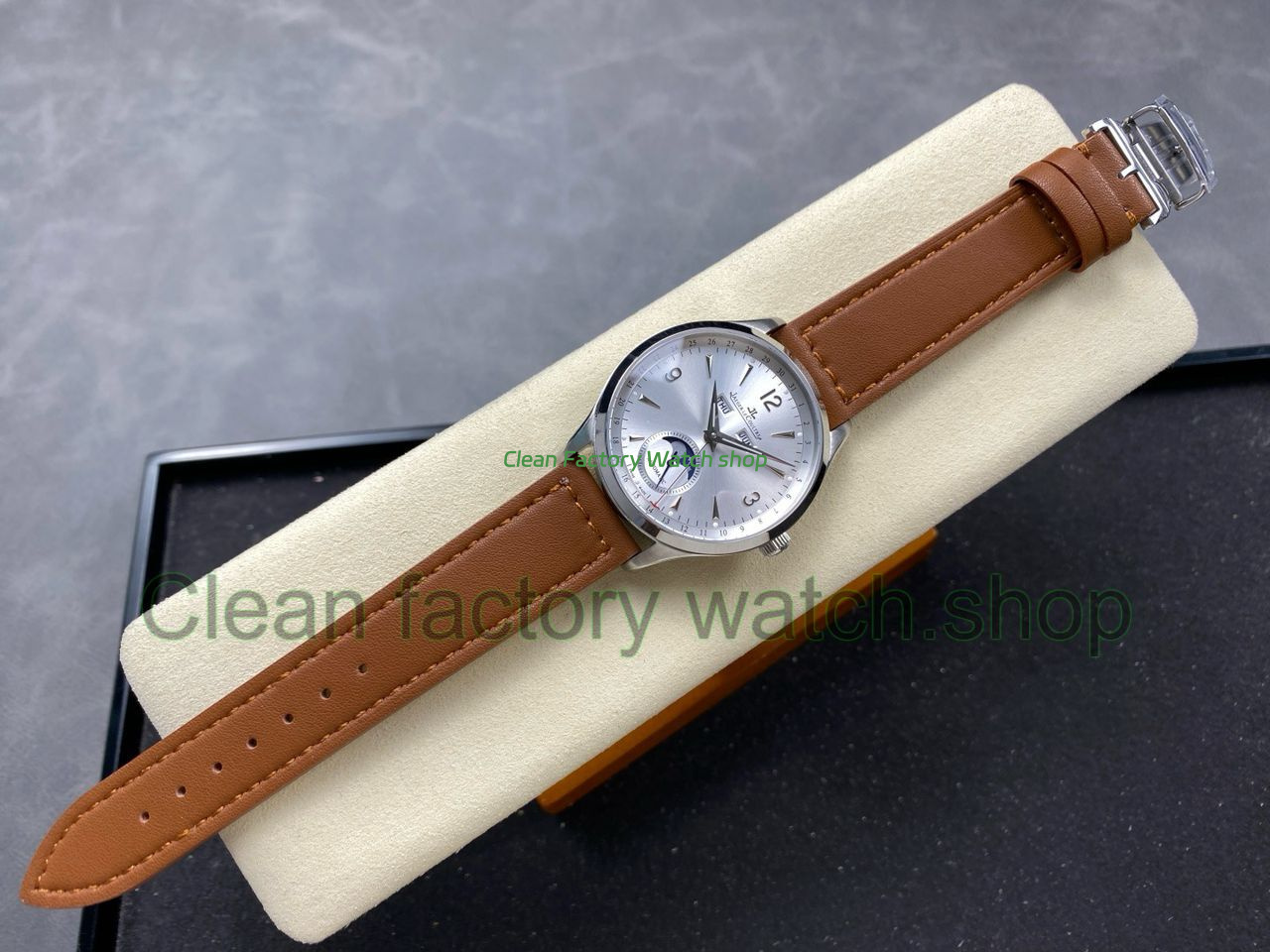 TW Factory Jaeger-LeCoultre Master Calendar Q4148480 White Dial (18) TW Factory Jaeger-LeCoultre Master Calendar Q4148480 White Dial (18)