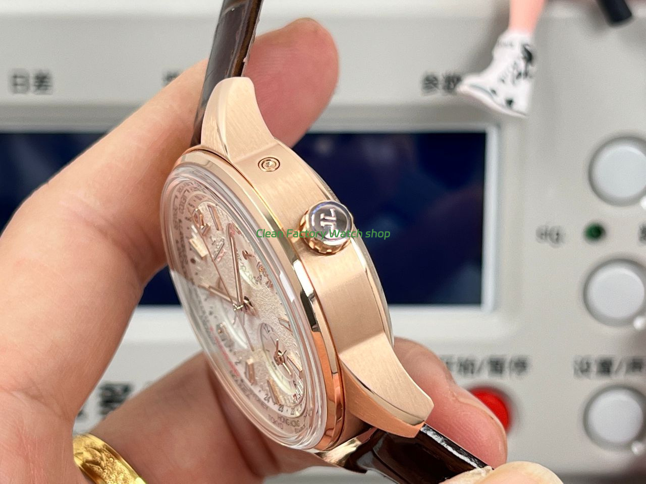 TW Factory Jaeger-LeCoultre Polaris Geographic Wt 42mm Rose Gold White Dial (4) TW Factory Jaeger-LeCoultre Polaris Geographic Wt 42mm Rose Gold White Dial (4)