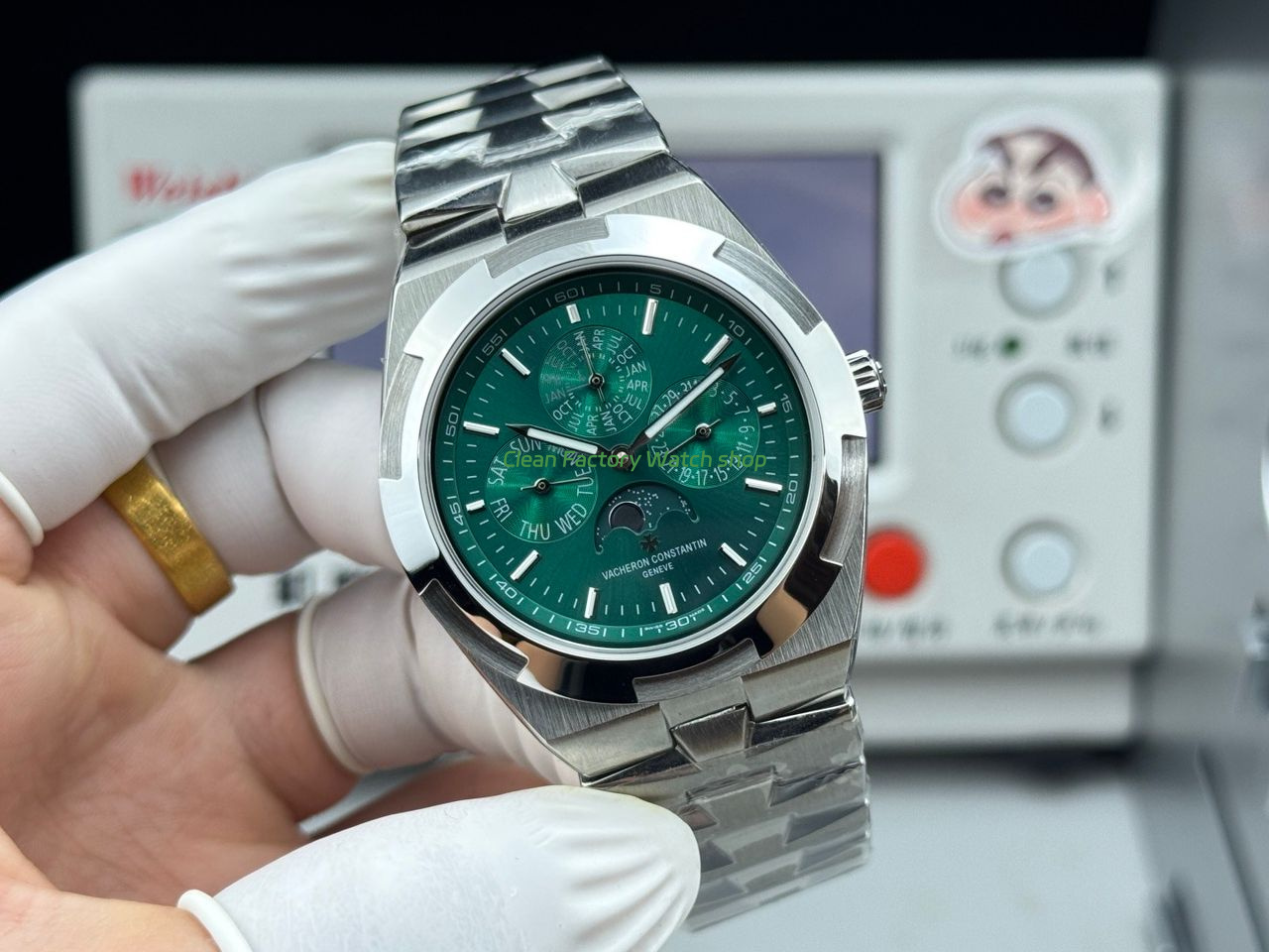 TW Factory Vacheron Constantin Overseas Perpetual Calendar 4300V 41.5mm Full Steel Green Dial (3) TW Factory Vacheron Constantin Overseas Perpetual Calendar 4300V 41.5mm Full Steel Green Dial (3)