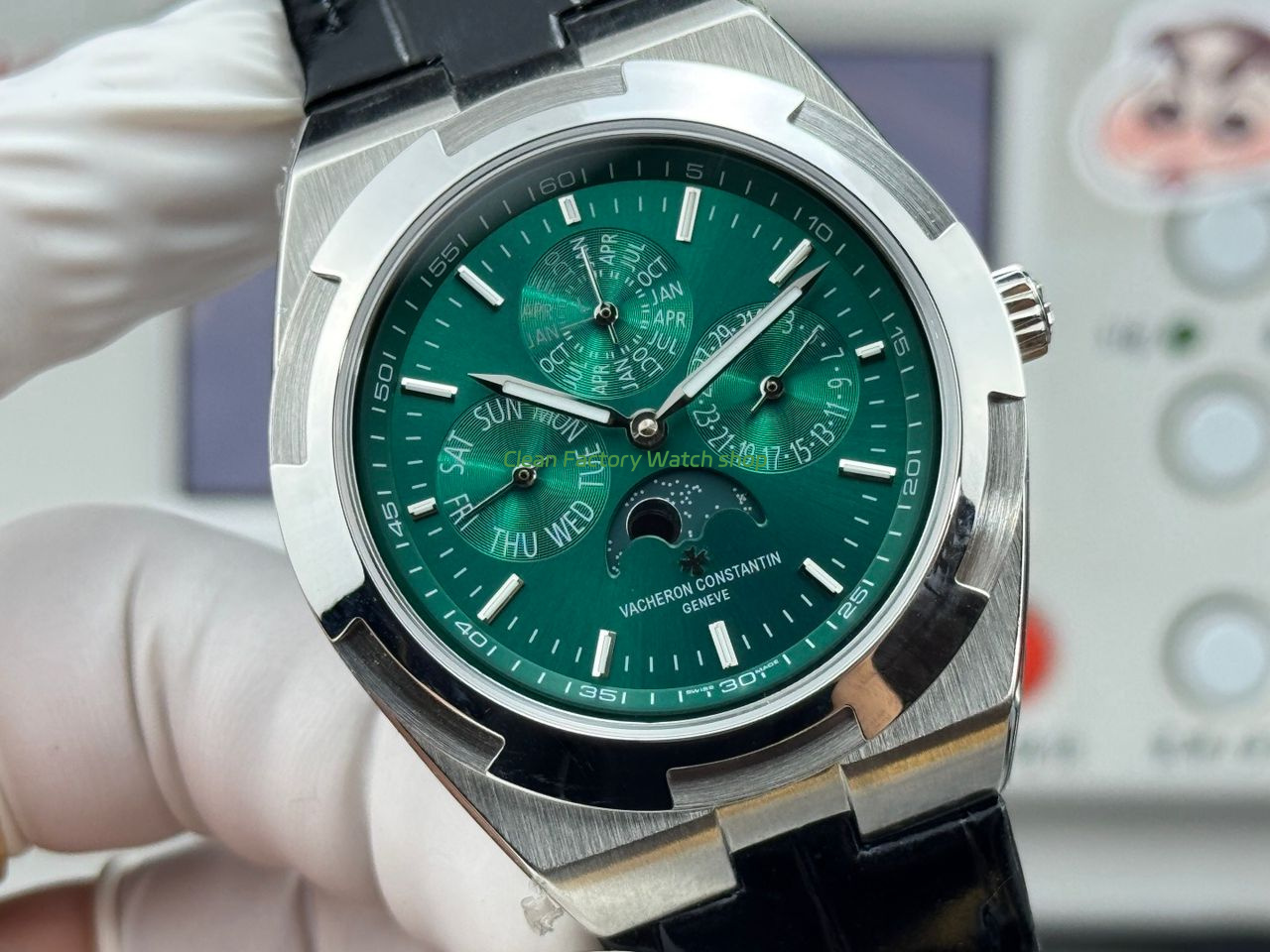 TW Factory Vacheron Constantin Overseas Perpetual Calendar 4300V 41.5mm Leather Strap Green Dial (4) TW Factory Vacheron Constantin Overseas Perpetual Calendar 4300V 41.5mm Leather Strap Green Dial (4)