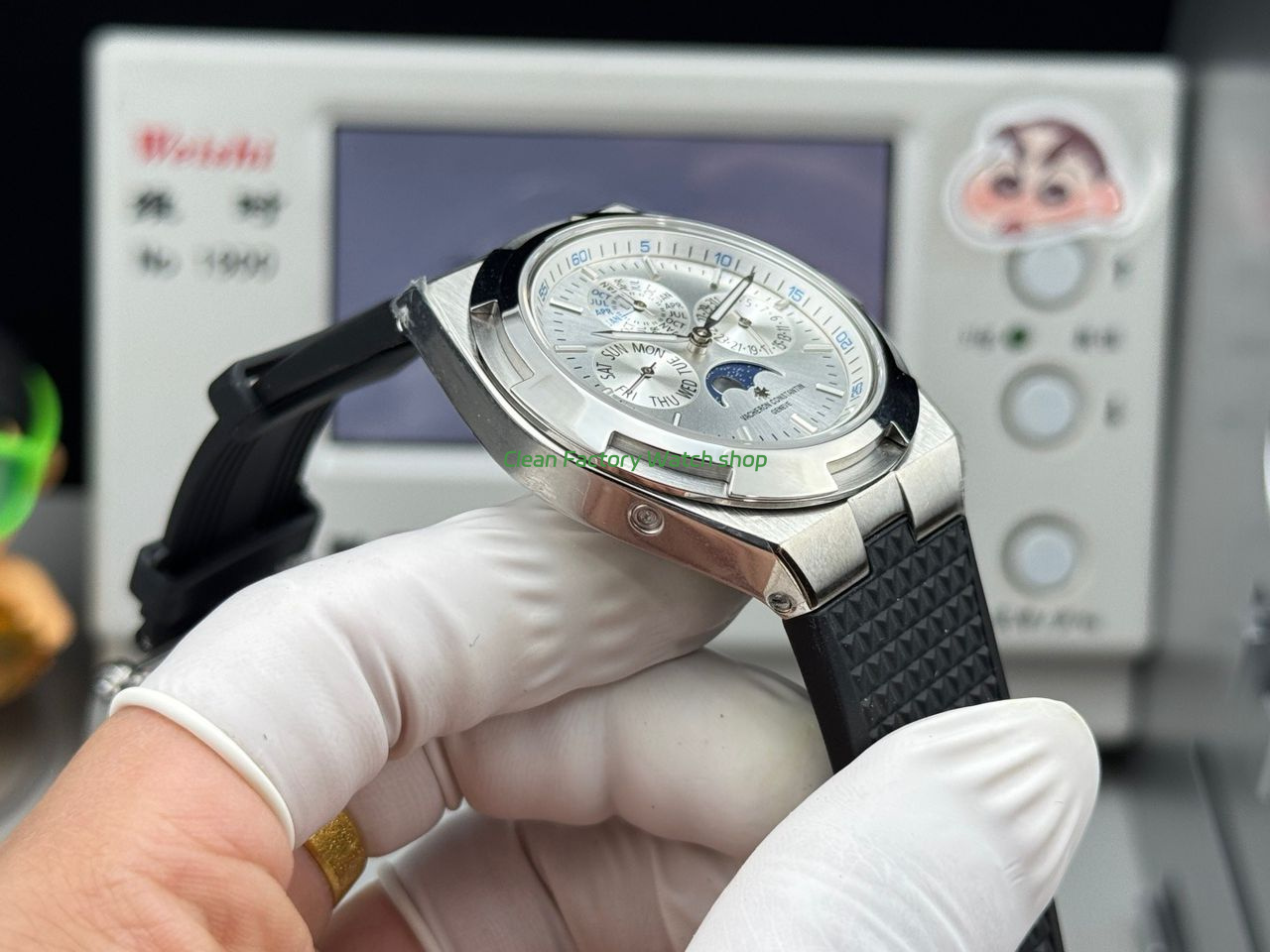 TW Factory Vacheron Constantin Overseas Perpetual Calendar 4300V 41.5mm Rubber Strap Silver Dial (2) TW Factory Vacheron Constantin Overseas Perpetual Calendar 4300V 41.5mm Rubber Strap Silver Dial (2)