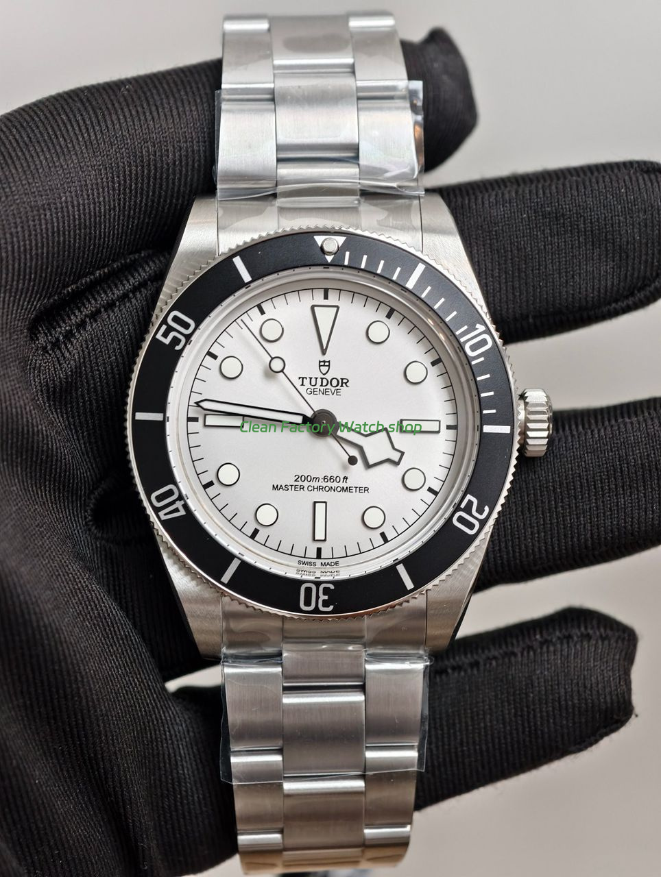 ZF Factory Tudor Black Bay 68 M7943A1A0NU 0002 43mm silver Dial 4 Clean Factory Watch