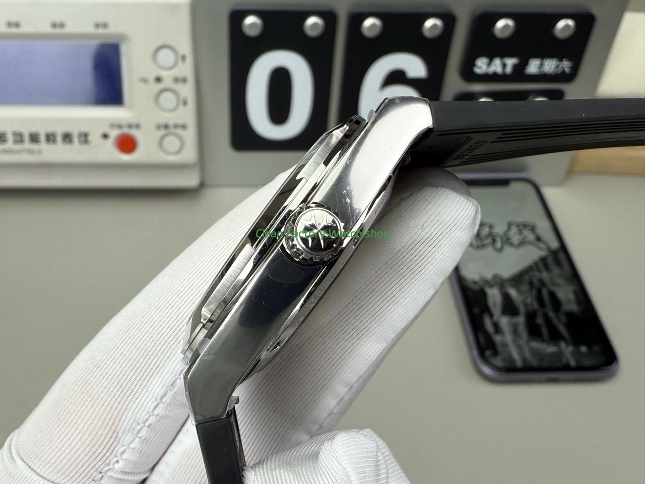 8F Factory Vacheron Constantin Overseas 4500v000R-B127 41mm Black Rubber Strap Silver Dial (1) 8F Factory Vacheron Constantin Overseas 4500v000R-B127 41mm Black Rubber Strap Silver Dial (1)