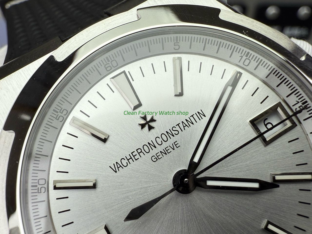 8F Factory Vacheron Constantin Overseas 4500v000R-B127 41mm Black Rubber Strap Silver Dial (6) 8F Factory Vacheron Constantin Overseas 4500v000R-B127 41mm Black Rubber Strap Silver Dial (6)