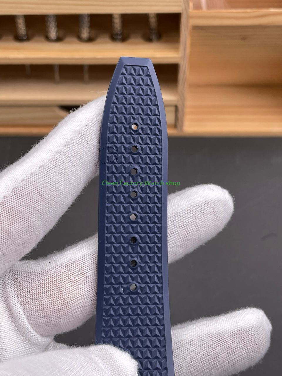 8F Factory Vacheron Constantin Overseas 4520V210R-B705 41mm Rode Gold Rubber Strap Blue Dial (5) 8F Factory Vacheron Constantin Overseas 4520V210R-B705 41mm Rode Gold Rubber Strap Blue Dial (5)