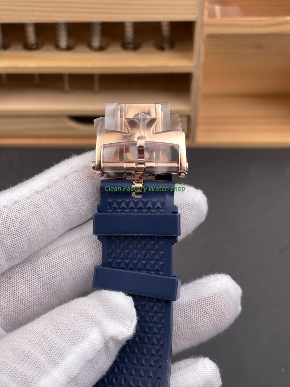 8F Factory Vacheron Constantin Overseas 4520V210R-B705 41mm Rode Gold Rubber Strap Blue Dial (8) 8F Factory Vacheron Constantin Overseas 4520V210R-B705 41mm Rode Gold Rubber Strap Blue Dial (8)