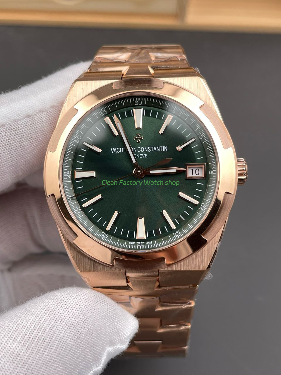 8F Factory Vacheron Constantin Overseas 4500V/210R-B967 41mm Full Rose Gold Green Dial 1 8F Factory Vacheron Constantin Overseas 4520V210R B967 41mm Full Rose Gold Green Dial 4 1 Clean Factory Watch