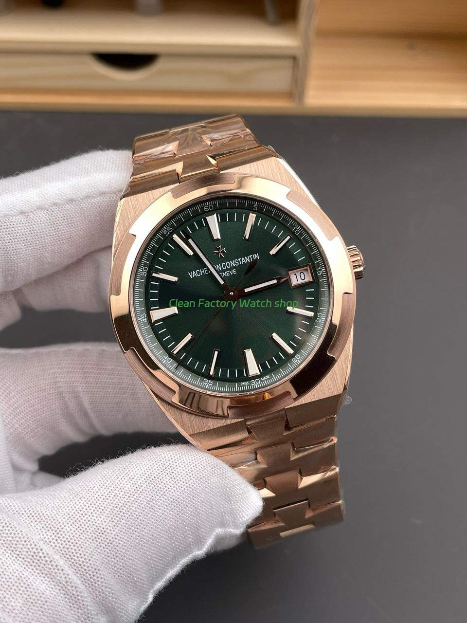 8F Factory Vacheron Constantin Overseas 4520V210R-B967 41mm Full Rose Gold Green Dial (5) 8F Factory Vacheron Constantin Overseas 4520V210R-B967 41mm Full Rose Gold Green Dial (5)