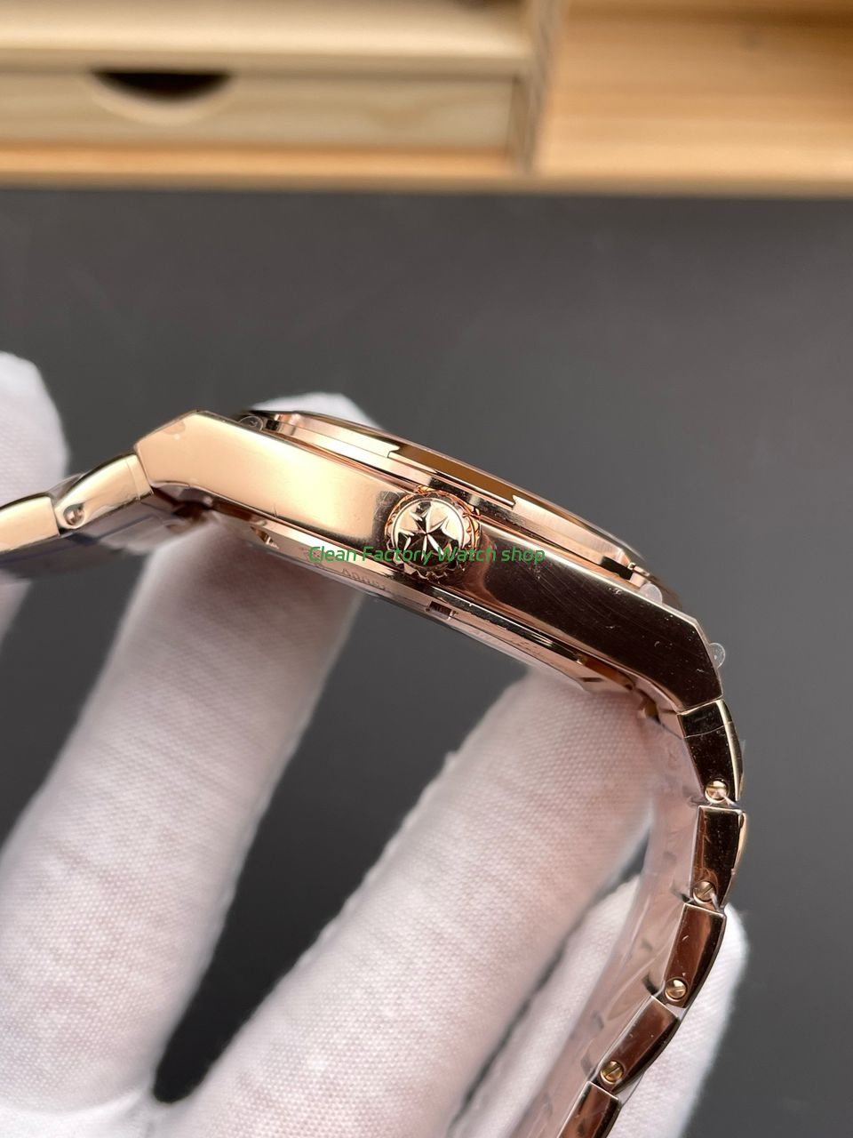 8F Factory Vacheron Constantin Overseas 4520V210R-B967 41mm Full Rose Gold Green Dial (6) 8F Factory Vacheron Constantin Overseas 4520V210R-B967 41mm Full Rose Gold Green Dial (6)