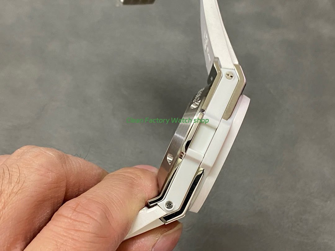 HB Factory Hublot Big Bang Unico 45mm White White Rubber Strap Ceramic Bezel White Skeletonized Dial (7) HB Factory Hublot Big Bang Unico 45mm White White Rubber Strap Ceramic Bezel White Skeletonized Dial (7)