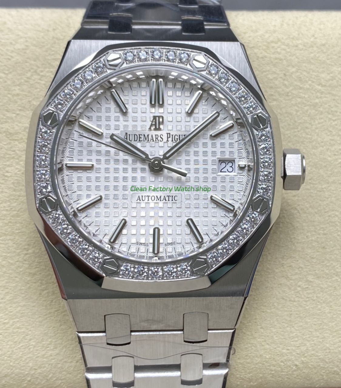 IPF Factory Audemars Piguet Royal Oak 15450ST.OO.1256ST.01 37mm Stainless Steel Diamond Bezel Silver Dial 1 IPF Factory Audemars Piguet Royal Oak 15450ST.OO .1256ST.01 37mm Stainless Steel Diamond Bezel Silver Dial 2 Clean Factory Watch