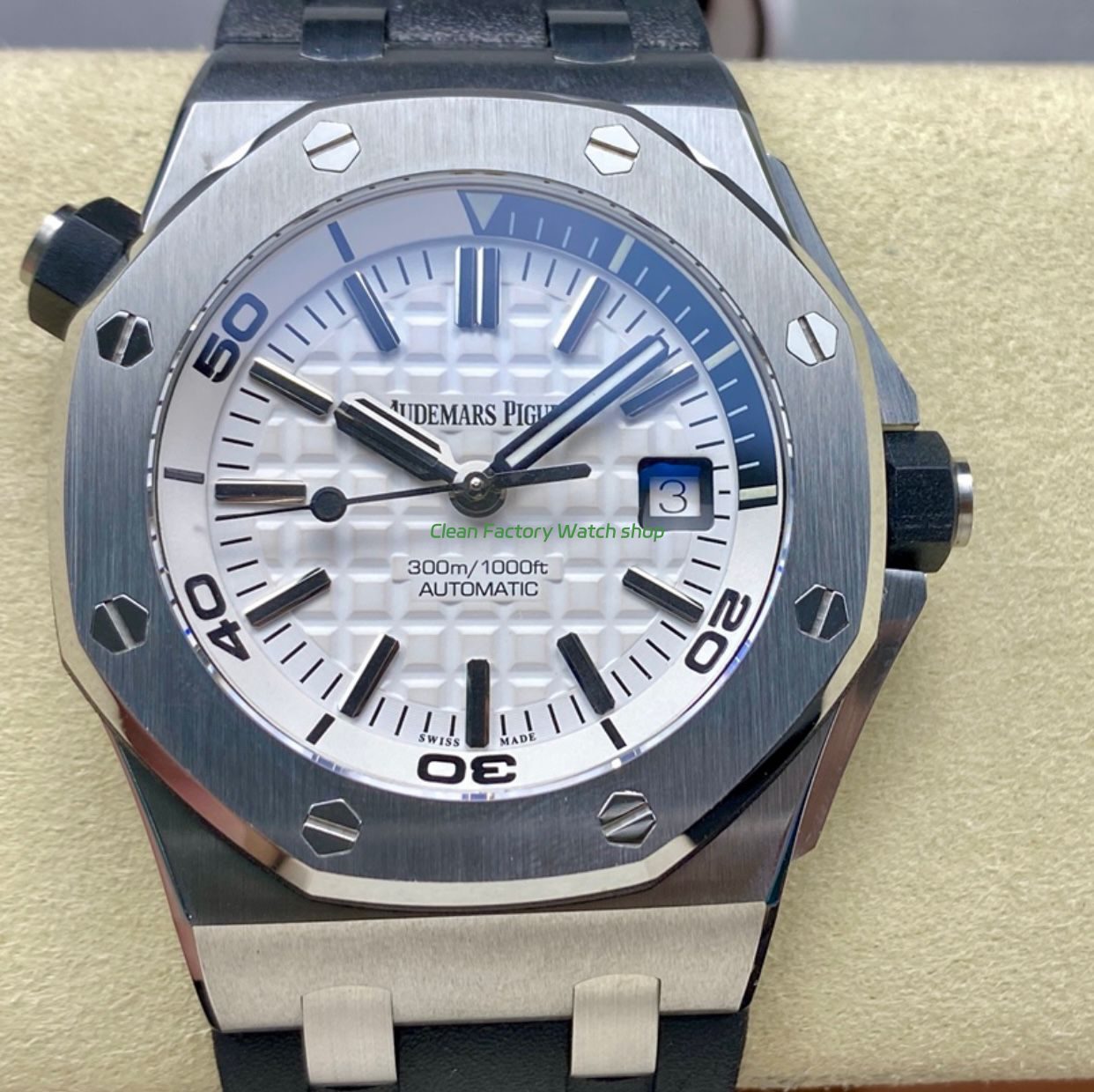 IPF Factory Audemars Piguet Royal Oak Offshore Diver 15710ST.OO .A002CA.02 42mm Black Rubber Strap White Dial 5 Clean Factory Watch
