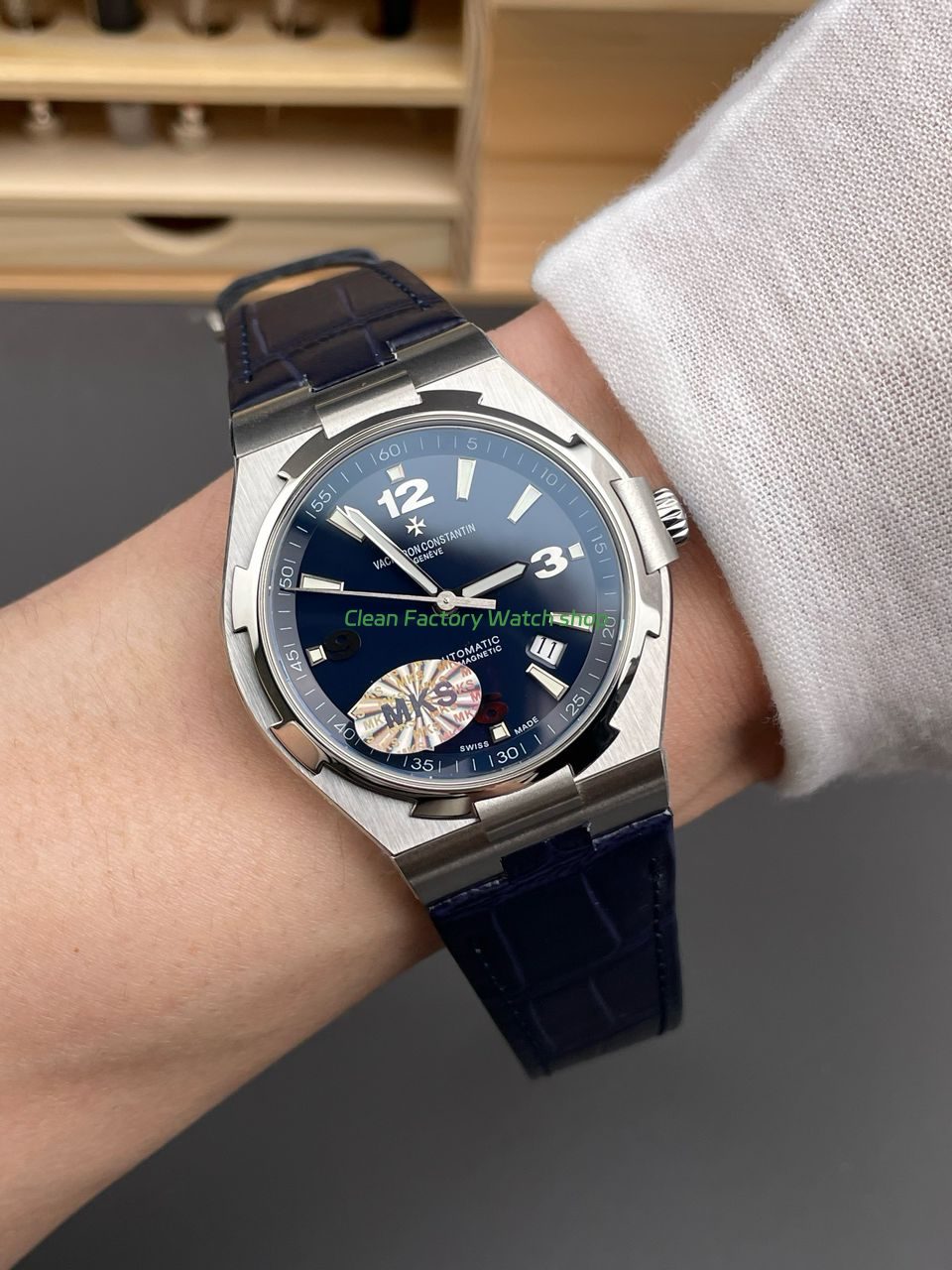 MKS Factory Vacheron Constantin Overseas 47040000A-9008 Leather Strap Arabic Numerals Blue Dial (4) MKS Factory Vacheron Constantin Overseas 47040000A-9008 Leather Strap Arabic Numerals Blue Dial (4)