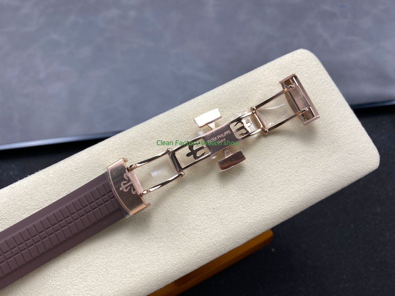 MMA Factory Patek Philippe Aquanaut 5968R-0001 42.2mm Rose Gold Brown Rubber Strap Arabic Numerals Brown Dial (5) MMA Factory Patek Philippe Aquanaut 5968R-0001 42.2mm Rose Gold Brown Rubber Strap Arabic Numerals Brown Dial (5)