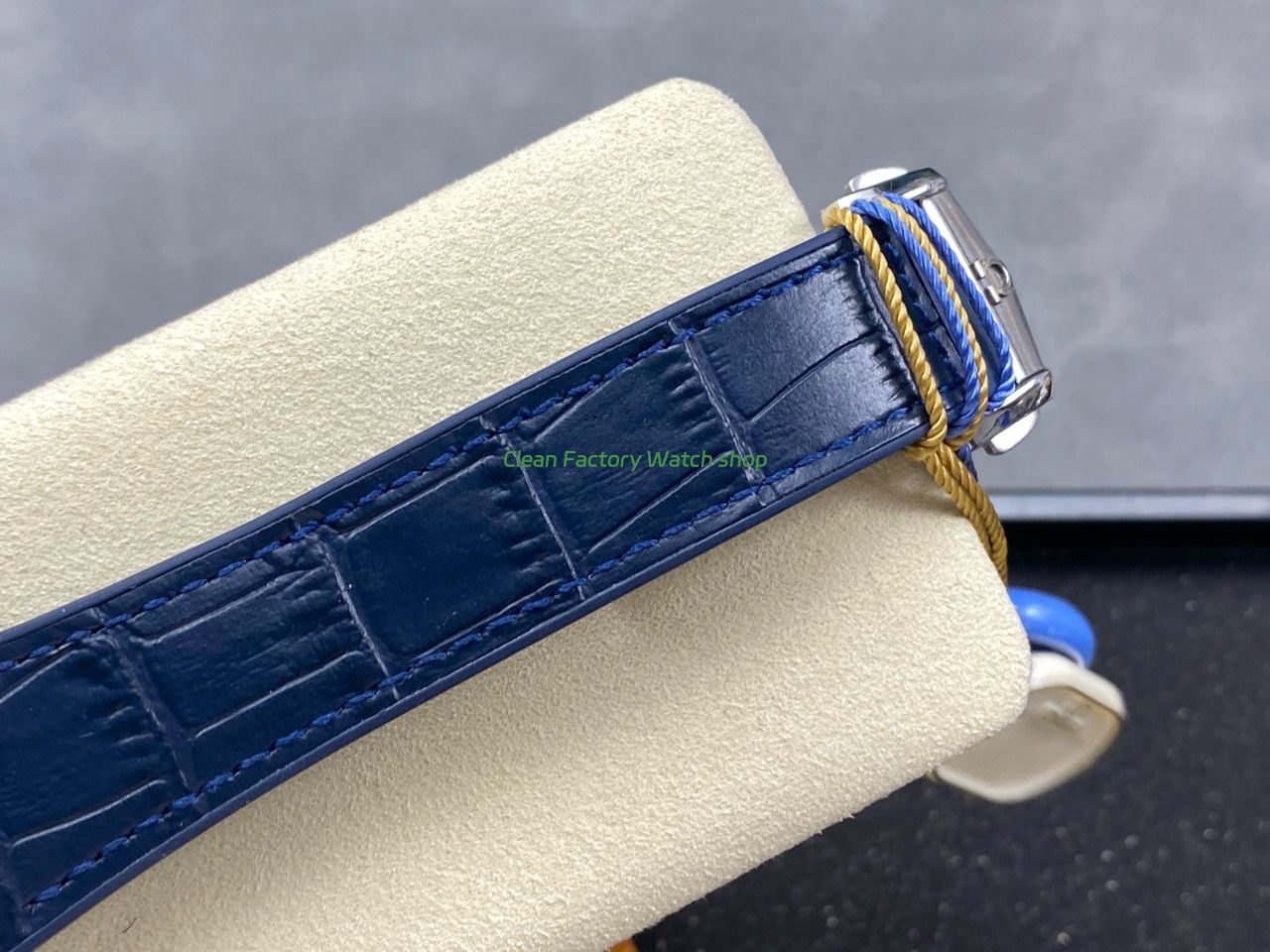 N1 Factory Omega Constellation 131.23.41.21.03.001 41mm Half Yellow Glod Blue Leather Strap Blue Dial (3) N1 Factory Omega Constellation 131.23.41.21.03.001 41mm Half Yellow Glod Blue Leather Strap Blue Dial (3)
