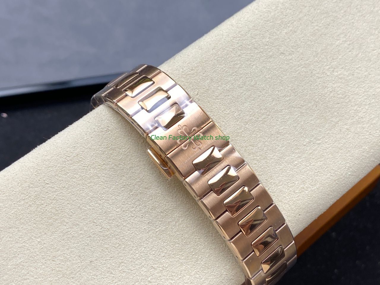 OME Factory Patek Philippe Nautilus 57121R Full Rose Gold Brown Dial (7) OME Factory Patek Philippe Nautilus 57121R Full Rose Gold Brown Dial (7)