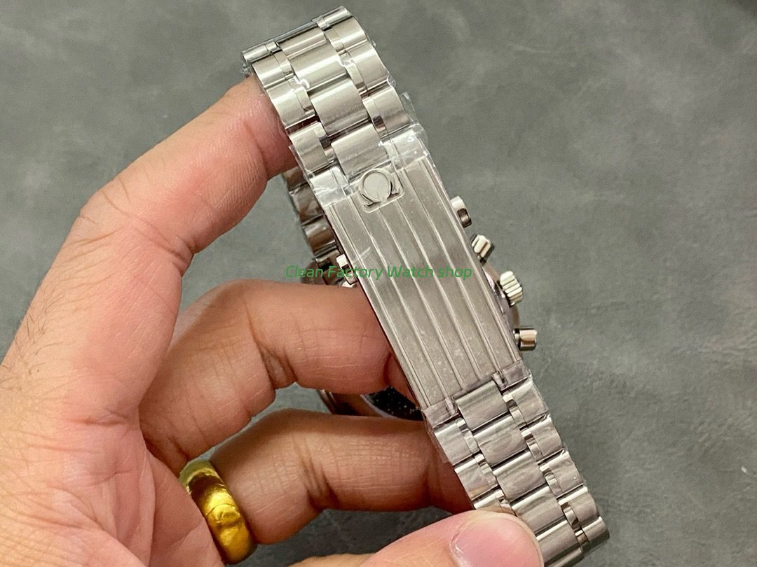 OS Factory Omega Speedmaster Silver Snoopy Award 310.32.42.50.02.001 42mm Full Steel White Dial (9) OS Factory Omega Speedmaster Silver Snoopy Award 310.32.42.50.02.001 42mm Full Steel White Dial (9)