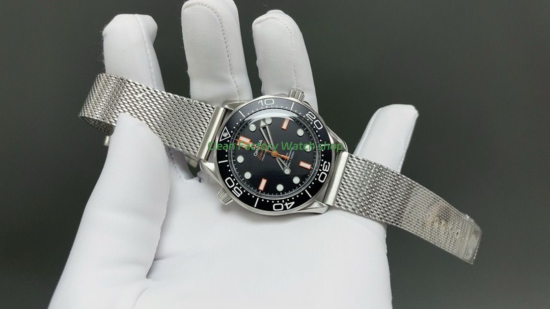 OVS Factory Omega Seamaster Diver 300M 210.30.42.20.01.018 42mm Orange Rubber Strap Black Dial (2) OVS Factory Omega Seamaster Diver 300M 210.30.42.20.01.018 42mm Orange Rubber Strap Black Dial (2)