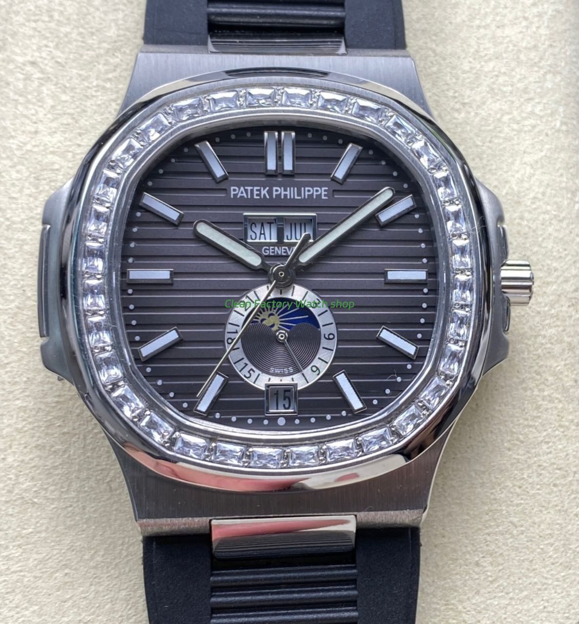 TW Factory Patek Philippe Nautilus 5726/1A-001 40mm Black Rubber Strap Diamond Bezel Black Dial 1 TW Factory Patek Philippe Nautilus 5726 watch