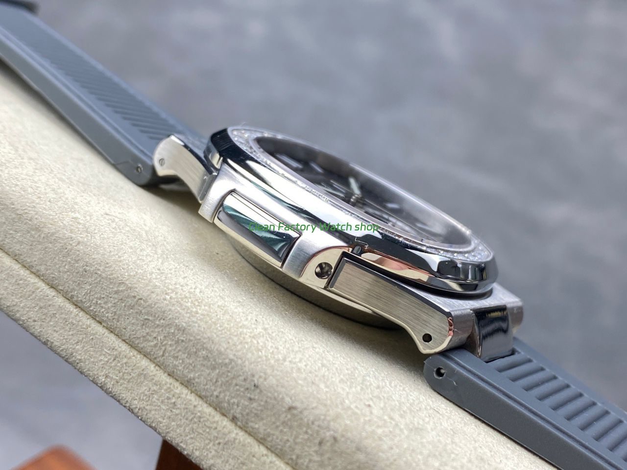 TW Factory Patek Philippe Nautilus 57261A-001 40mm Grey Rubber Strap Diamond Bezel Gradient Grey Dial (4) TW Factory Patek Philippe Nautilus 57261A-001 40mm Grey Rubber Strap Diamond Bezel Gradient Grey Dial (4)