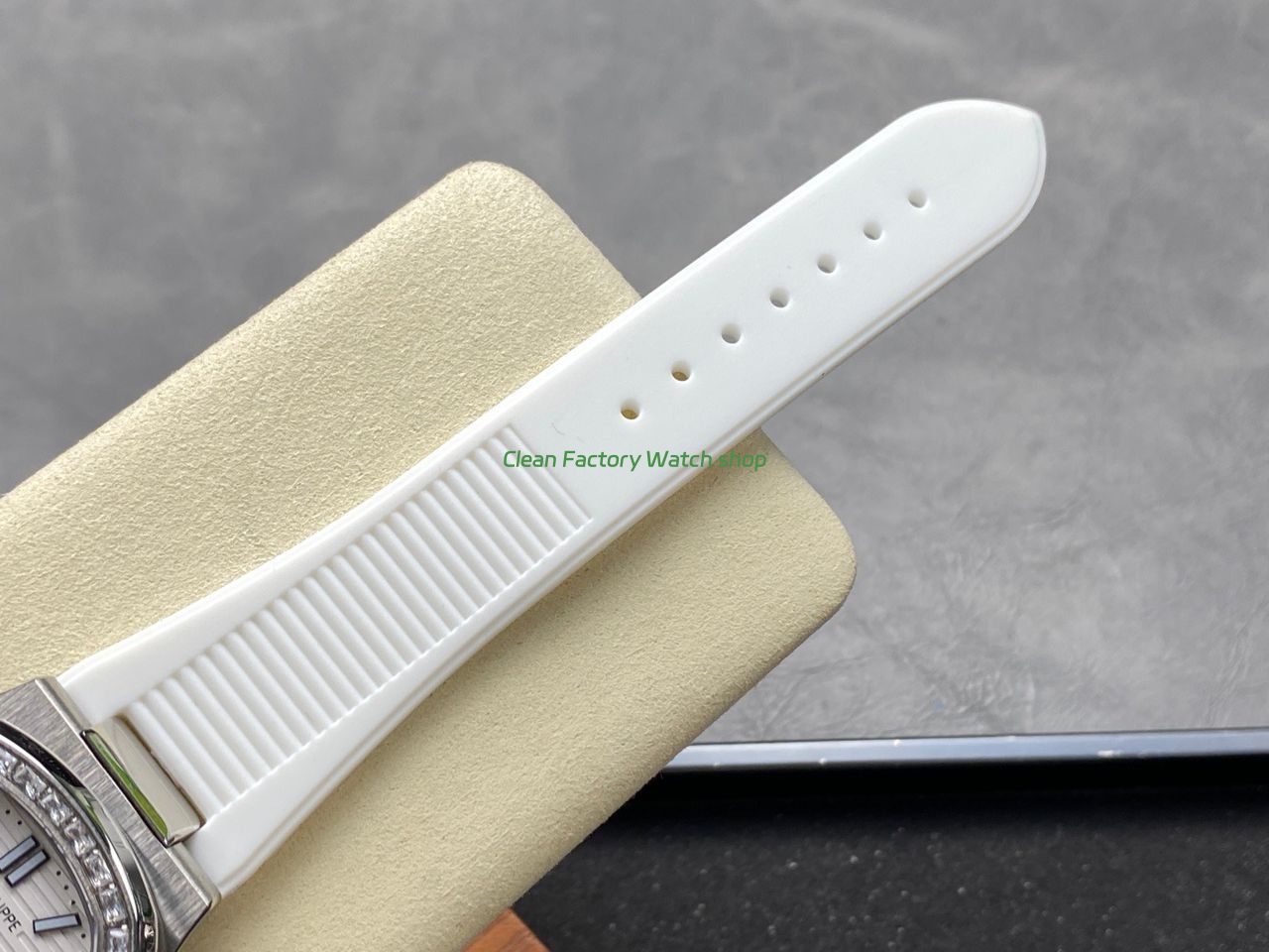 TW Factory Patek Philippe Nautilus 57261A-010 40mm White Rubber Strap Diamond Bezel White Dial (2) TW Factory Patek Philippe Nautilus 57261A-010 40mm White Rubber Strap Diamond Bezel White Dial (2)