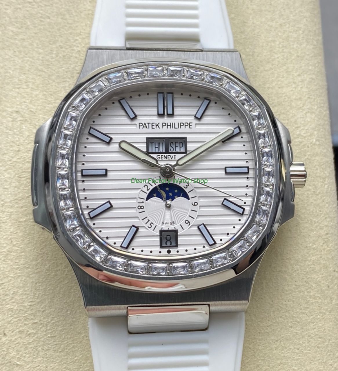 TW Factory Patek Philippe Nautilus 5726/1A-010 40mm White Rubber Strap Diamond Bezel White Dial 1 TW Factory Patek Philippe Nautilus 5726 watch