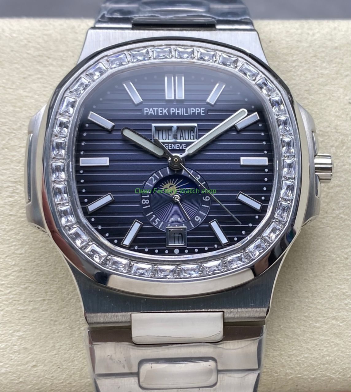 TW Factory Patek Philippe Nautilus 5726/1A-014 40mm Full Steel Diamond Bezel Blue Dial 1 TW Factory Patek Philippe Nautilus 5726 steel bracelet