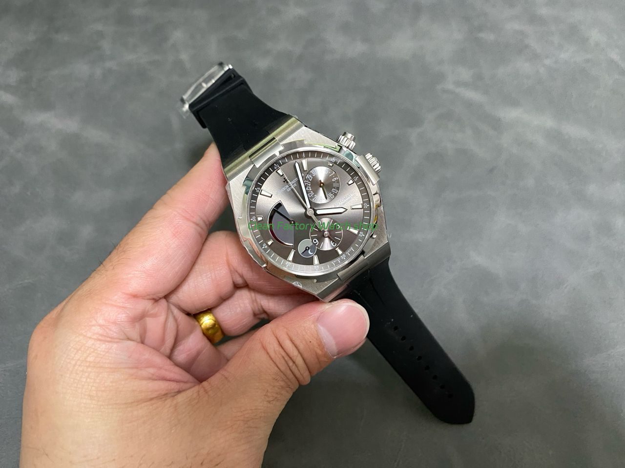 TWA Factory Vacheron Constantin Overseas Dual Time 47450000W-9511 42mm Rubber Strap Grey Dial (9) TWA Factory Vacheron Constantin Overseas Dual Time 47450000W-9511 42mm Rubber Strap Grey Dial (9)