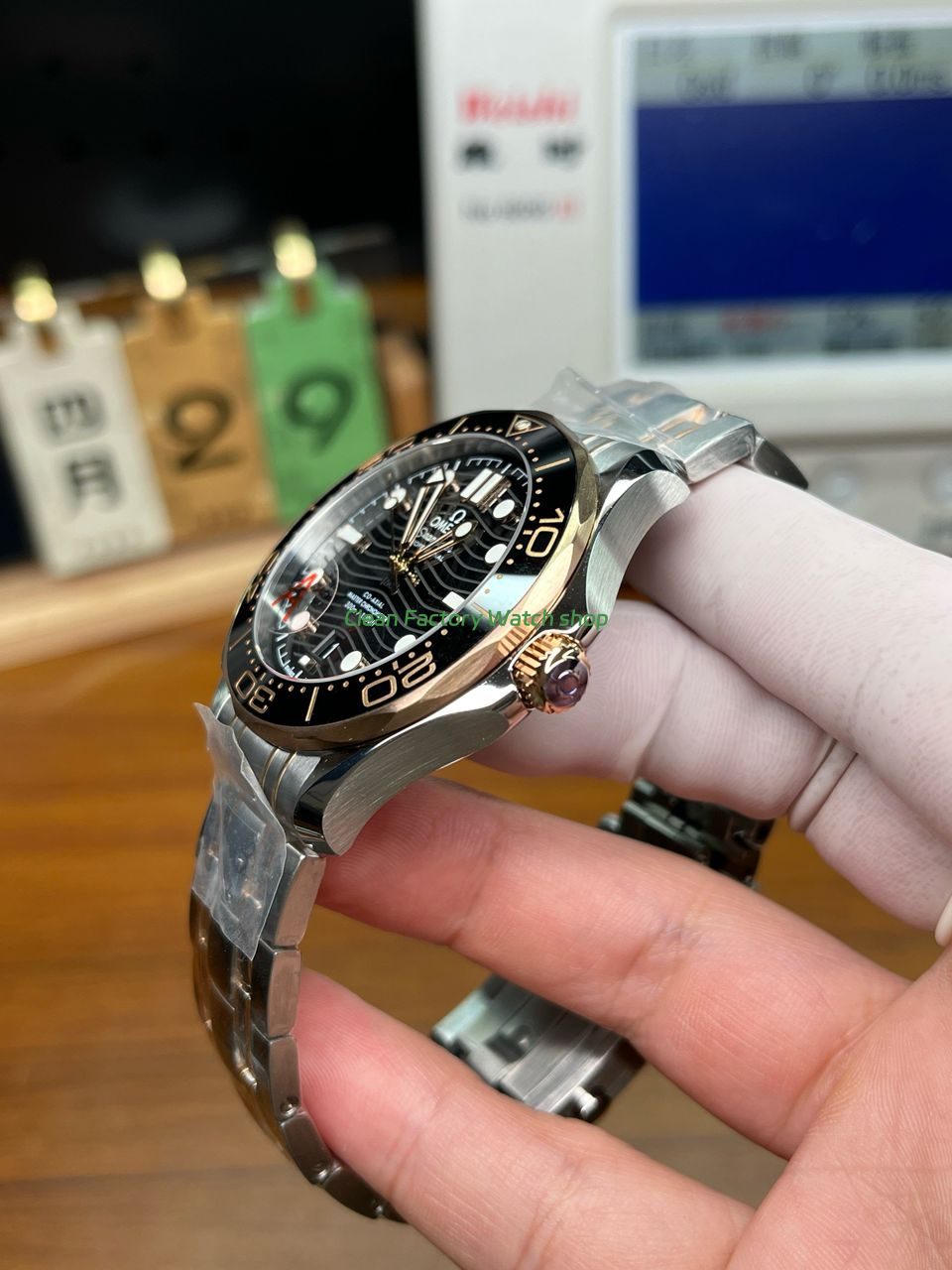 VS Factory Omega Seamaster Diver 300M 210.22.42.20.01.001 42mm Half Yellow Gold Black Dial (4) VS Factory Omega Seamaster Diver 300M 210.22.42.20.01.001 42mm Half Yellow Gold Black Dial (4)
