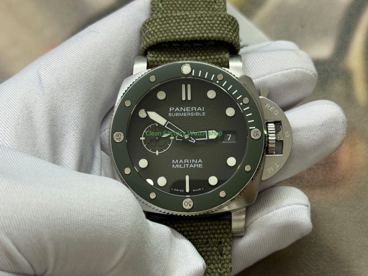 VS Panerai Submersible PAM1697 44mm green dial